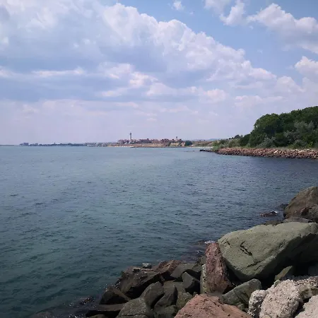 Daire Emerald Beach And Spa , Satin 705 , Macedonia Street 61, Nesebar 8238 , Ravda