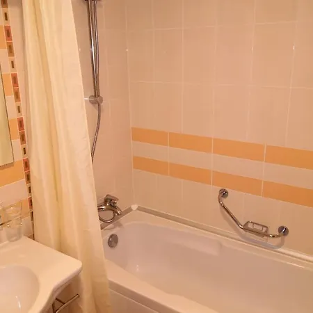 Daire Emerald Beach And Spa , Satin 705 , Macedonia Street 61, Nesebar 8238 , Ravda
